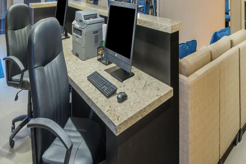 Holiday Inn - Terre Haute By Ihg Экстерьер фото